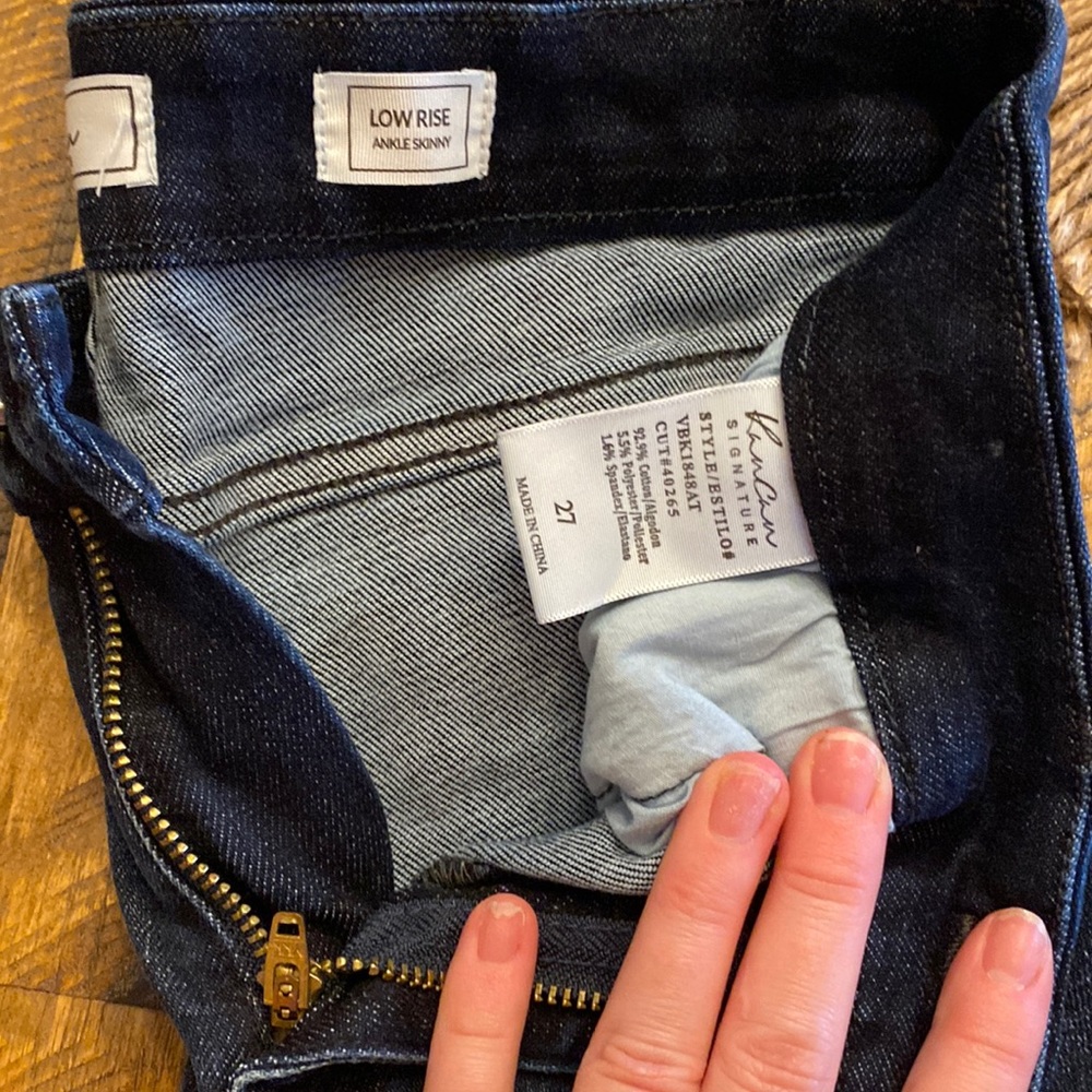Buckle Womens low rise jeans